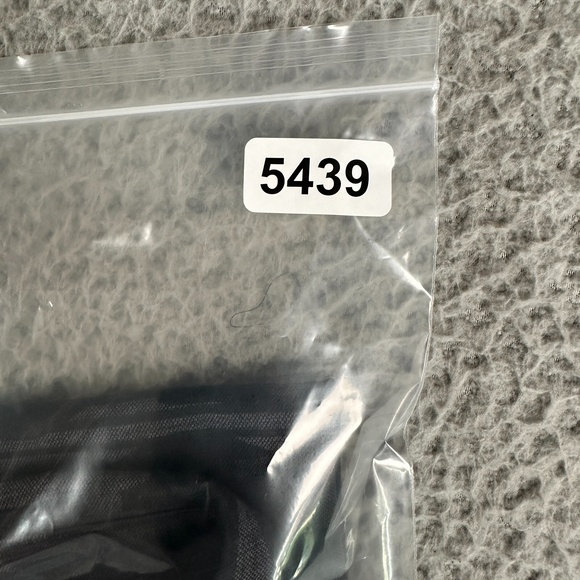 Travis Mathew Shirt Mens Small Black Gray Camo‎ Island Print Polo Activewear - Picture 9 of 9